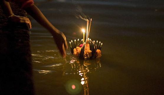 Krathong-Festival-Thailand-5-of-5.jpg